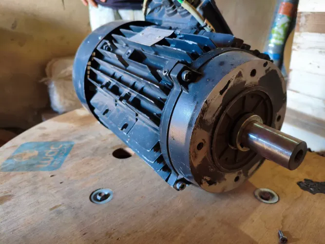 Motor Elétrico Trifásico Orange1 7 kW - Duas Velocidades 860/1750 RPM
