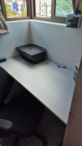 Mesa de escritório grande 120cm NOVA cor crua