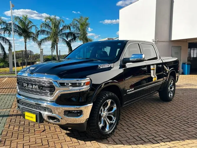 Ram 1500 Limited 5.7 CD 4X4 Aut. 2024