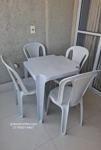 Aluguel de mesas e cadeiras, piscina de bolinhas e Pula Pula 