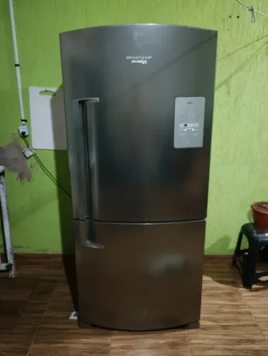 Geladeira Brastemp Inox Inverse - 573 litros