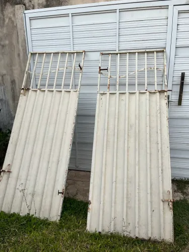 Portão 2,10m x 0,80m