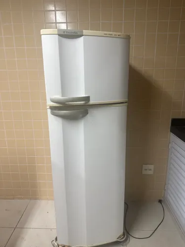 Geladeira Electrolux não funciona 