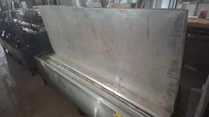 Tampo de mesa inox. Medidas 1.90mx70cm. Só o tampo. Valor: 750,00 reais.