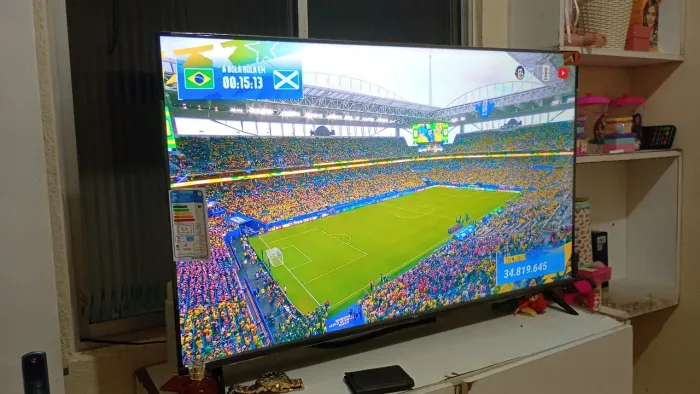 Smartv TCL 43 polegadas, bluetooth comando de voz 