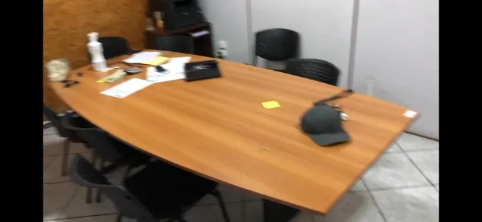 Mesa de reunião para 8 cadeiras