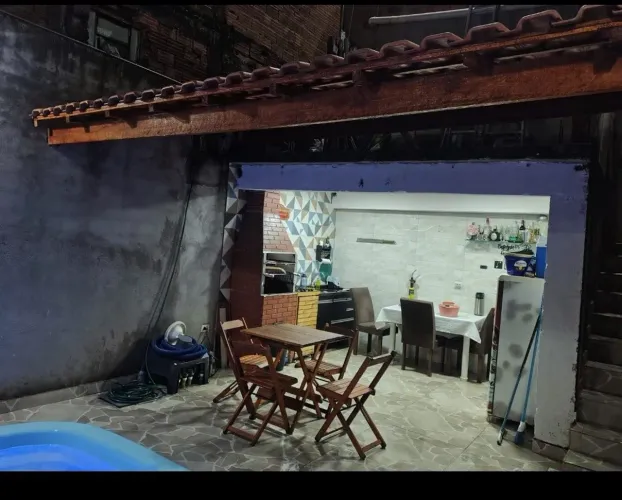 Vendo uma casa 