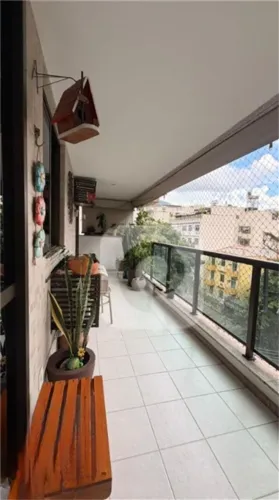 Apartamento na Carvalho Alvim, 3 quartos,suíte, 3 vagas, infraestrutura completa.