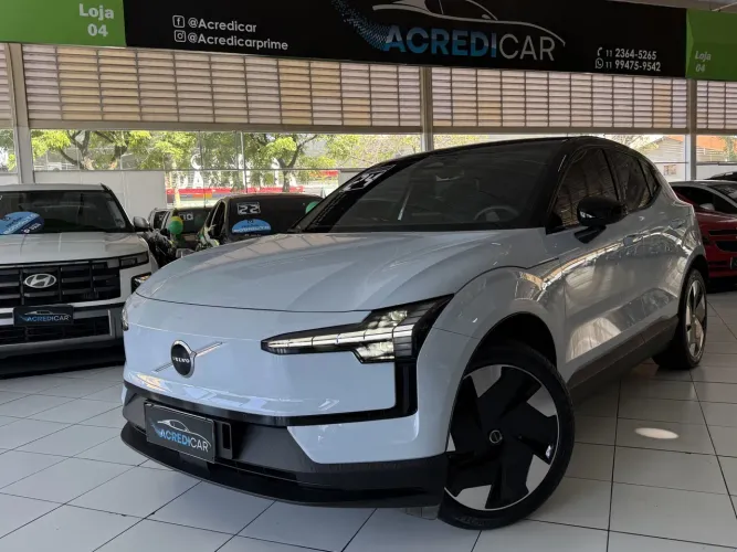 Volvo EX30 E60 Plus (elétrico) 2024