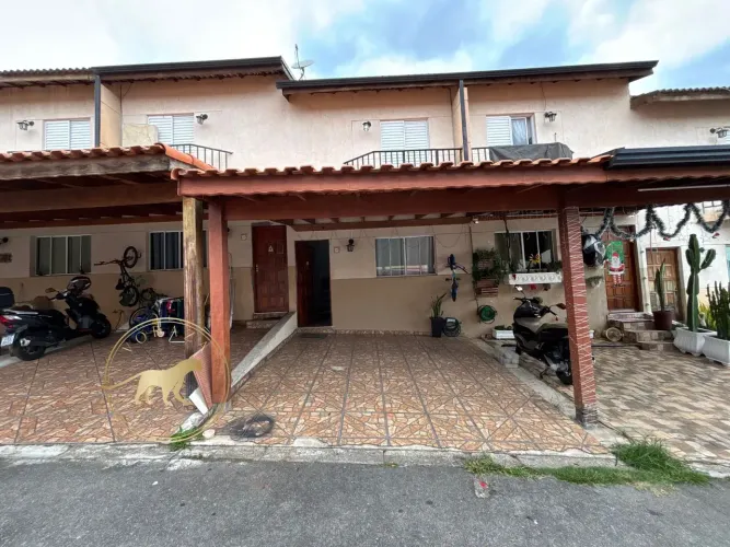 Sobrado à venda com 2 dormitórios no Condomínio Morro Grande - Caieiras - SP