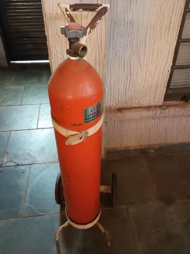 Vendo Cilindro de gaz hélio