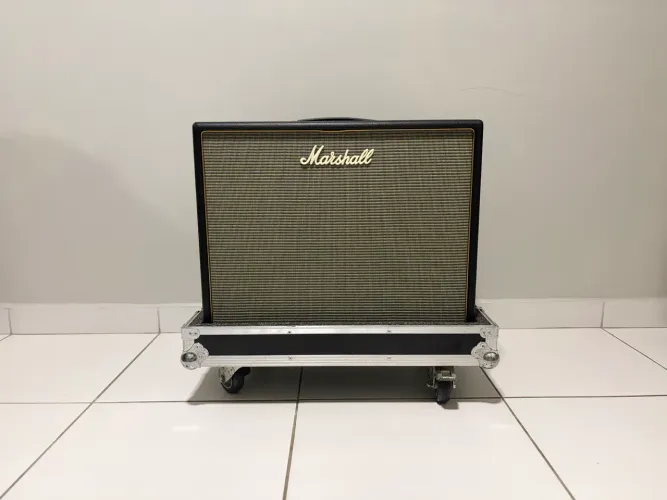 Marshall Origin 50w + Case Hello Case