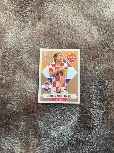 Figurinha legend rara do Luka Modric bordo copa de 2022