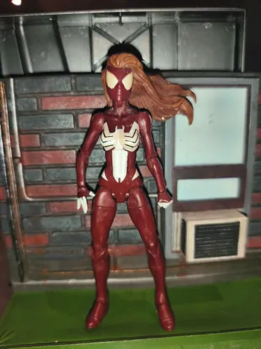 MARVEL UNIVERSE/ SPIDER WOMAN SIMBIONTE
