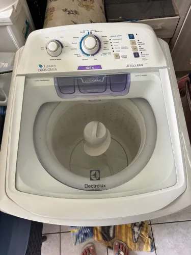 Vendo máquina de lavar 10,5 KG