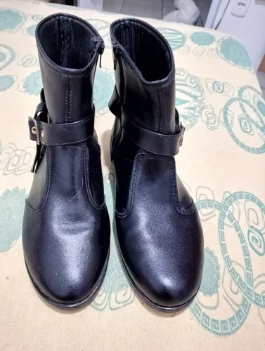 Bota cano curto 