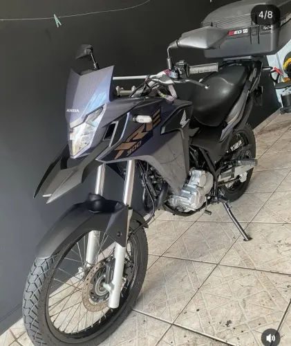 Moto zera sem detalhes 