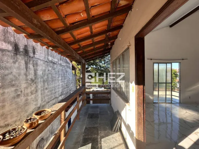 Casa Duplex para Locação em Condomínio Fechado no Jardim Flamboyant com 3 Quartos
