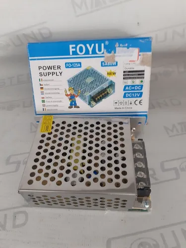 Fonte chaveada. 12 volts. 5 amperes. Nova.