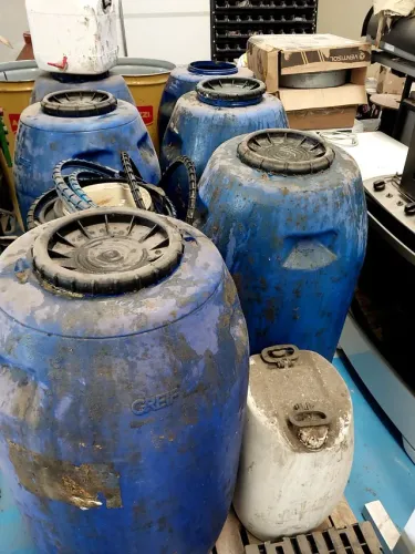 Tanque contentor bombona galão tunel