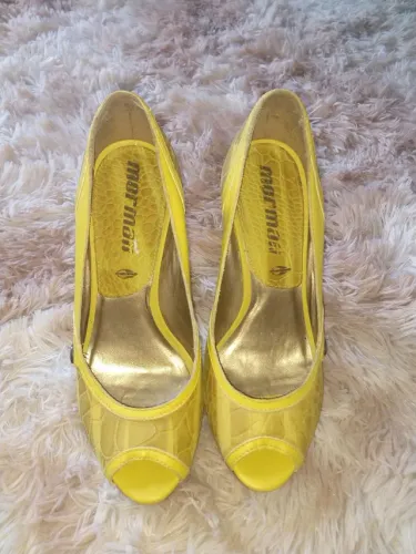 Sandália marca Mormaii Nova