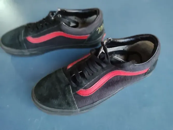 ## Tênis Vans Original nº 37, Edição Limitada 50 anos Mickey Mouse ( Importado ) ##