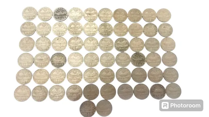 Lote 56 moedas de 400,300 e 200 réis datas 1938,1940 e 1942 de níquel Jetulio Vargas
