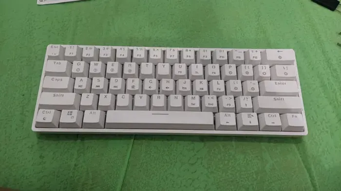 Teclado mecânico SK61
