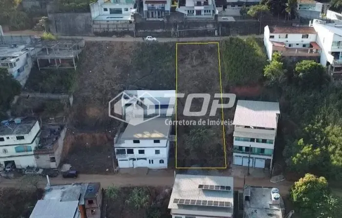 Lote à Venda com Aprox. 480m² no Bairro Vila Rica