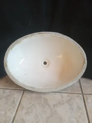 2 Pias de banheiro oval em ótimo estado