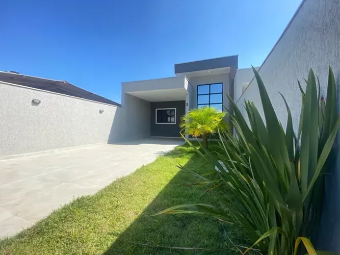Casa Alto Padrão a poucos metros da Praia no Balneário Eliana em Guaratuba-Pr