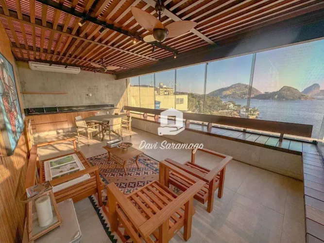 Cobertura Triplex na Praia de Icarai.
