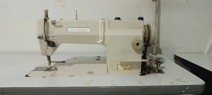Máquina de Costura Reta Sunstar KM-137B