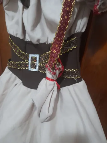 Fantasia Medieval Infantil - Perfeita para Festas!
