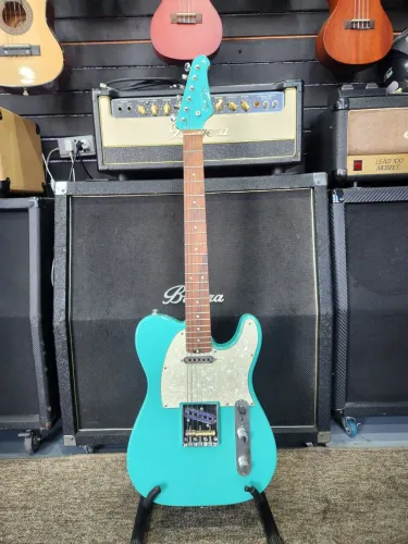 Guitarra telecaster Studbacker 