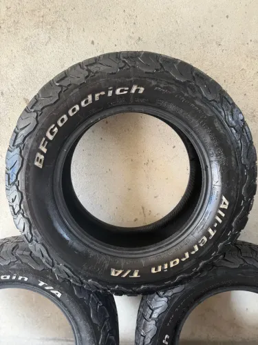 Pneus ARO 18 BFGOODRICH  All terrain 
