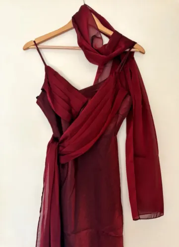 Vestido longo noite vermelho + lenço