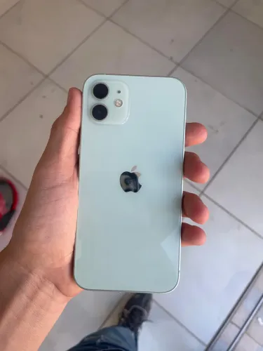 Vendo iPhone 12 normal 