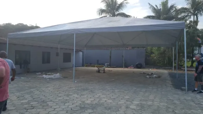 Tenda piramidal 10x12 galvanizada