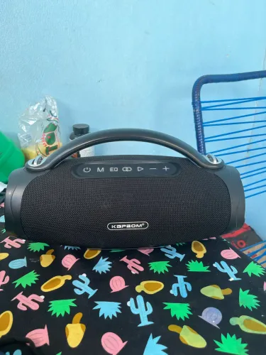 Vendo caixa de som boombox KAPBOM