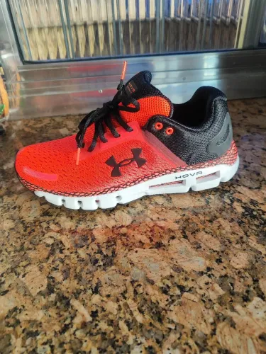 Under Armor Hovr infinite 2 com bluetooth número 40 ( novo na caixa )