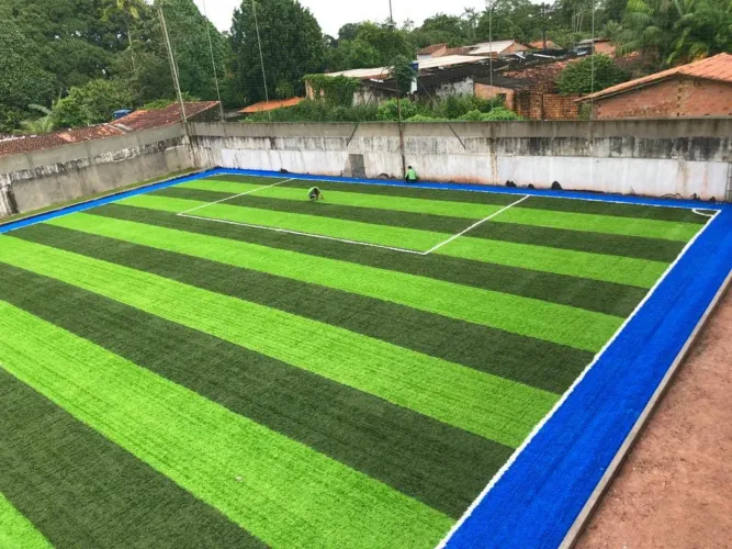 Grama Esportiva Sintetica Para Campos e Quadras