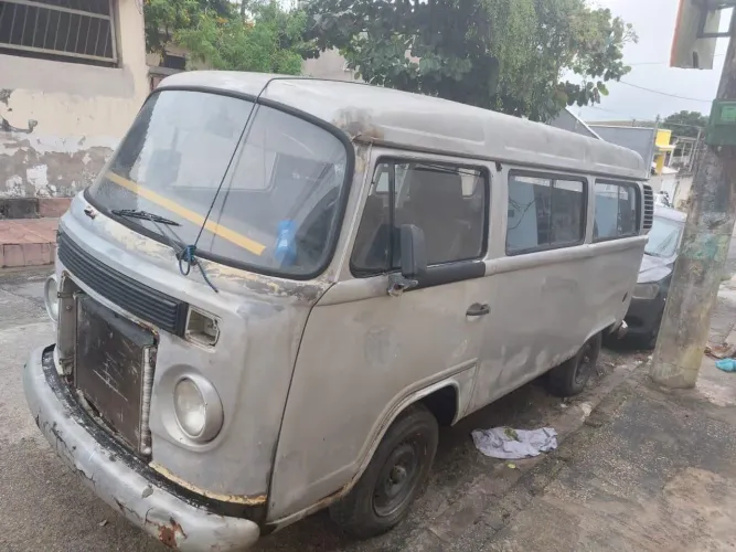 Volkswagen Kombi Lotação 1.4 MI Total Flex 8V 2006