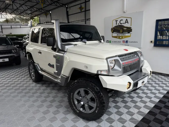 Troller T-4 4X4 3.2 20V TDI Cap. Rígida Diesel 2017