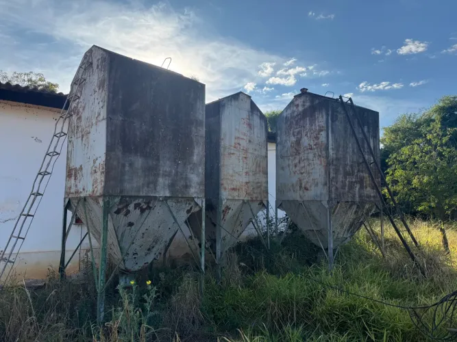 4 Silos para armazenagem