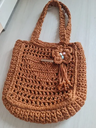 Bolsa de Mão feita de Crochê (pequena)