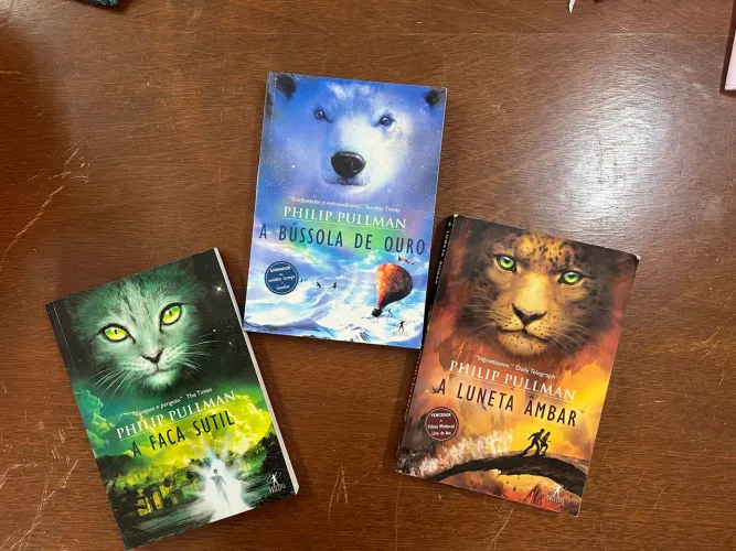 Trilogia Fronteiras do Universo - Philip Pullman - Coleção Completa da Editora Objetiva