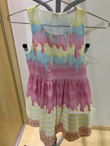 Vestido infantil divertido