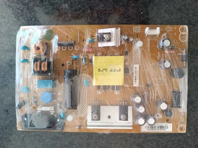 Placa mãe, fonte e auto falantes tv AOC 32".