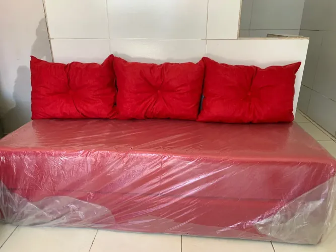 Sofá cama com 3  Almofadas de fábrica 